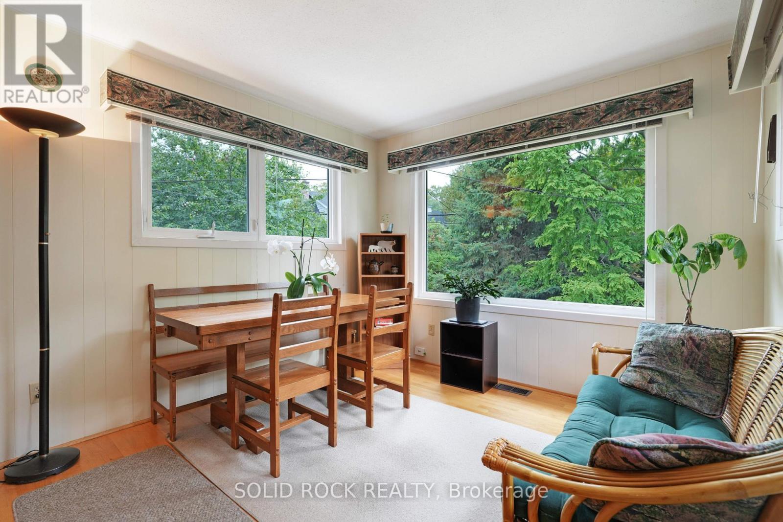 1034 Riddell Avenue S, Ottawa, Ontario  K2C 2J7 - Photo 8 - X12422229