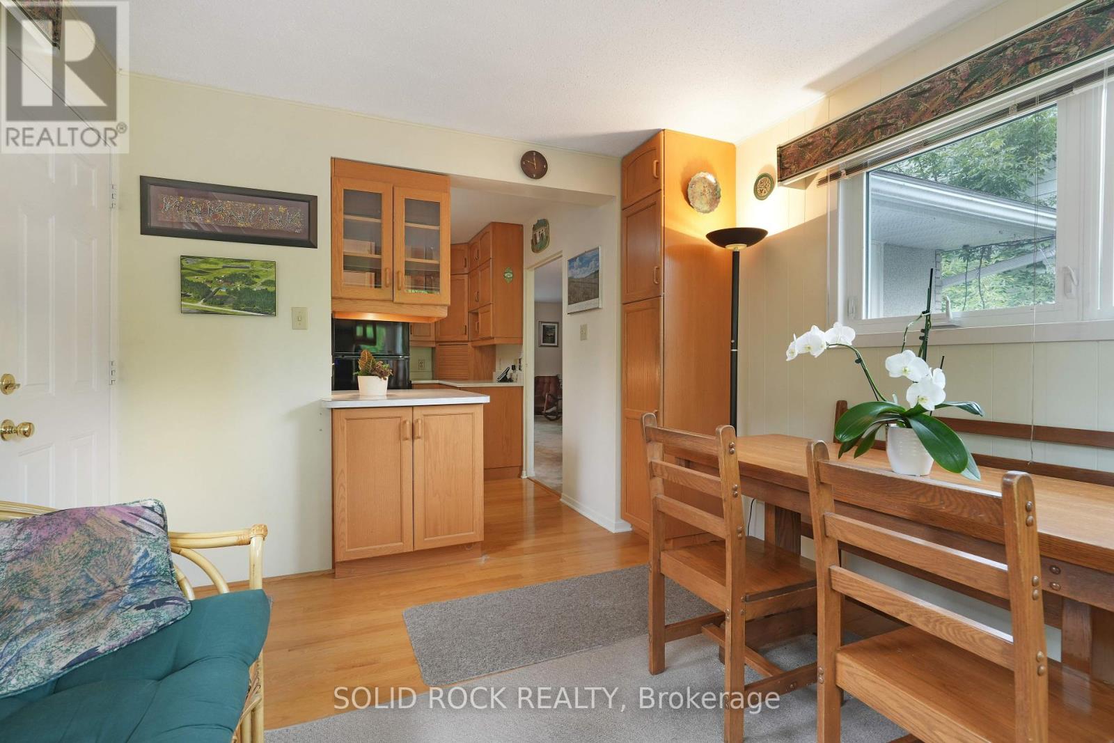 1034 Riddell Avenue S, Ottawa, Ontario  K2C 2J7 - Photo 9 - X12422229