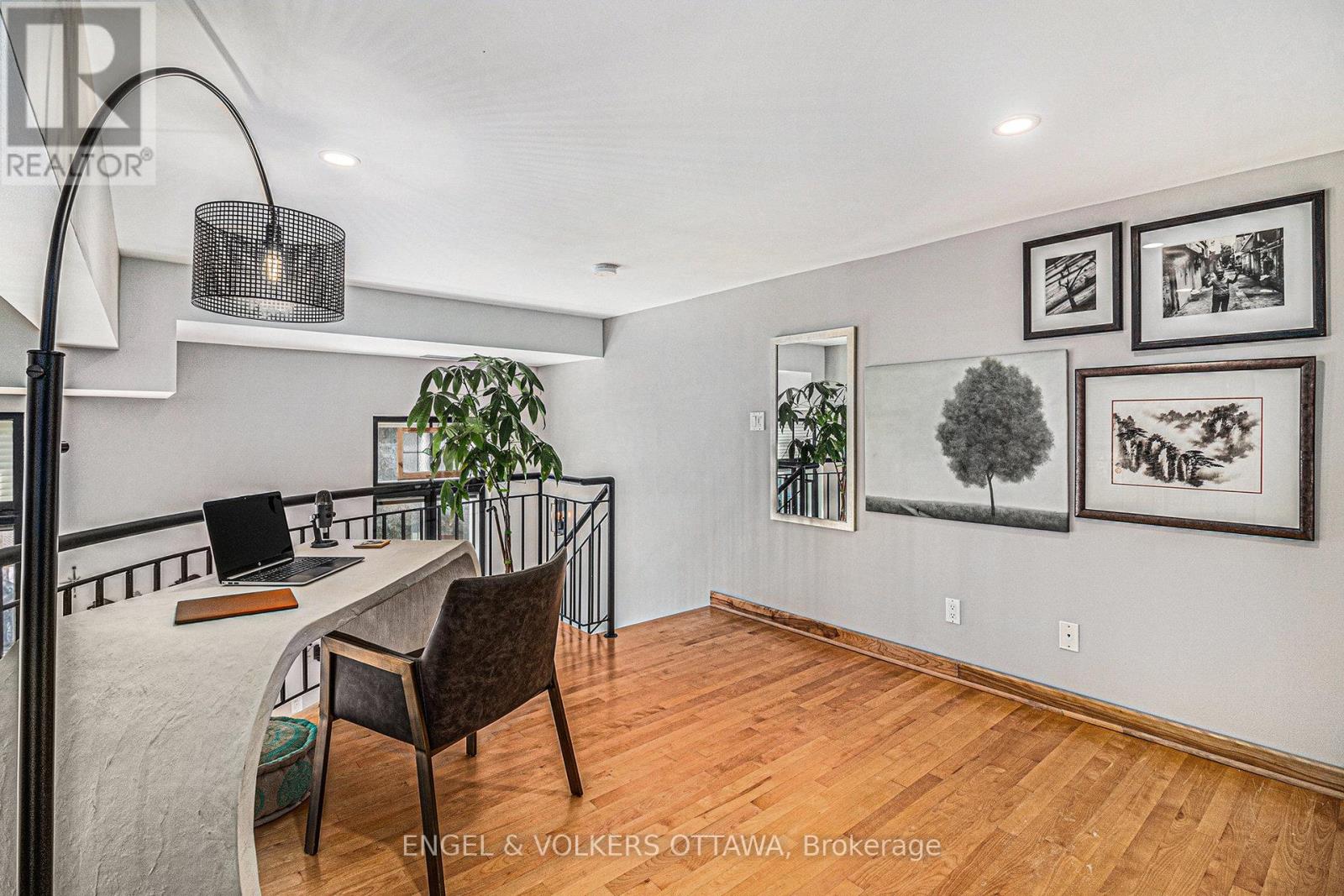 203 - 24 Springfield Road, Ottawa, Ontario  K1M 1C9 - Photo 14 - X12422270