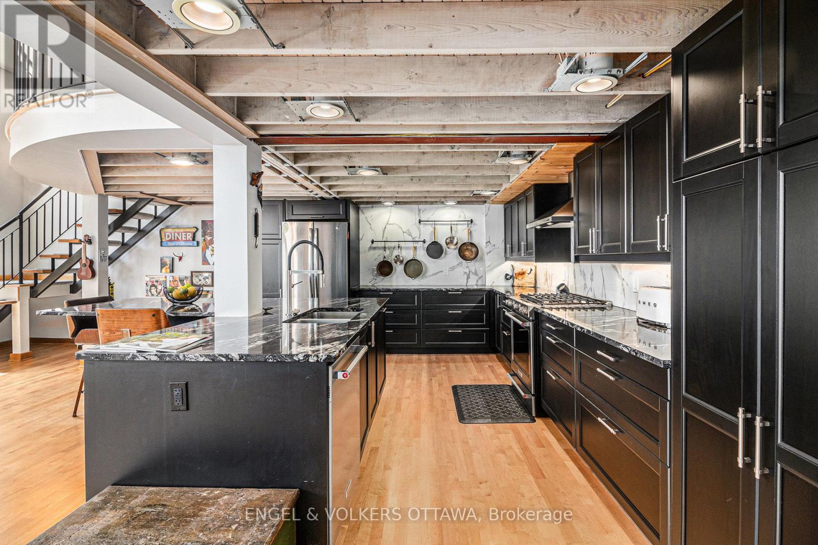 203 - 24 Springfield Road, Ottawa, Ontario  K1M 1C9 - Photo 23 - X12422270