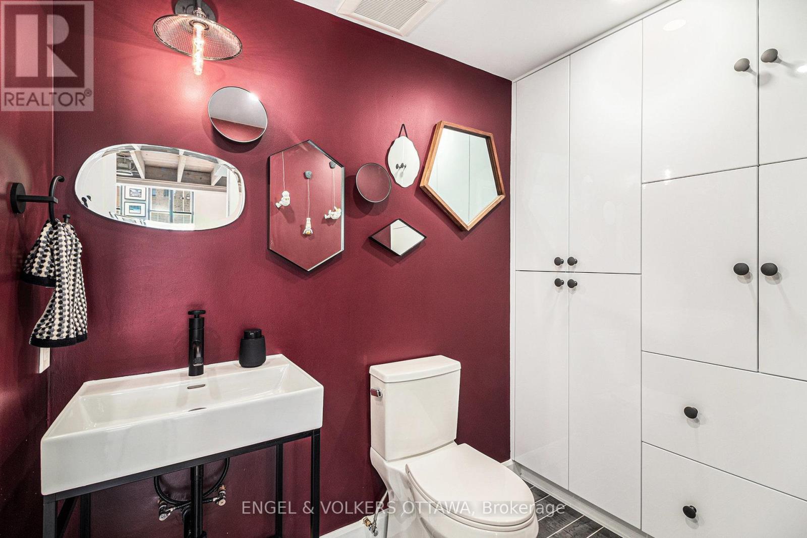 203 - 24 Springfield Road, Ottawa, Ontario  K1M 1C9 - Photo 7 - X12422270