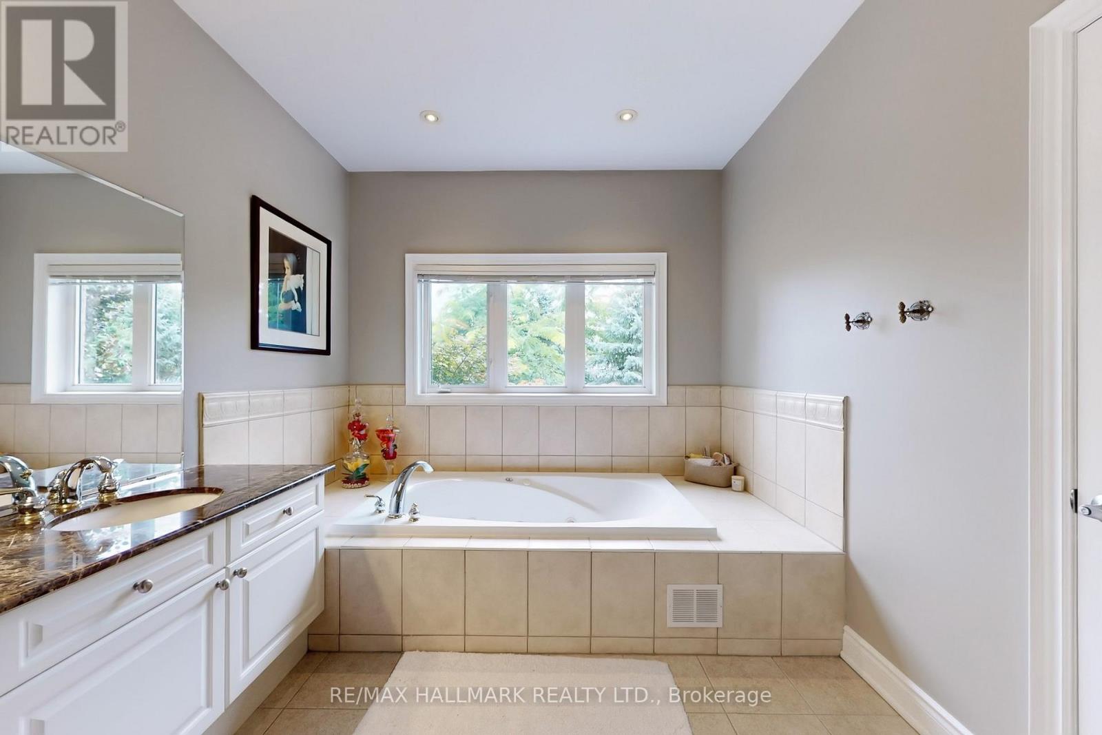 436 Paradelle Drive, Richmond Hill, Ontario  L4E 4R9 - Photo 25 - N12422130