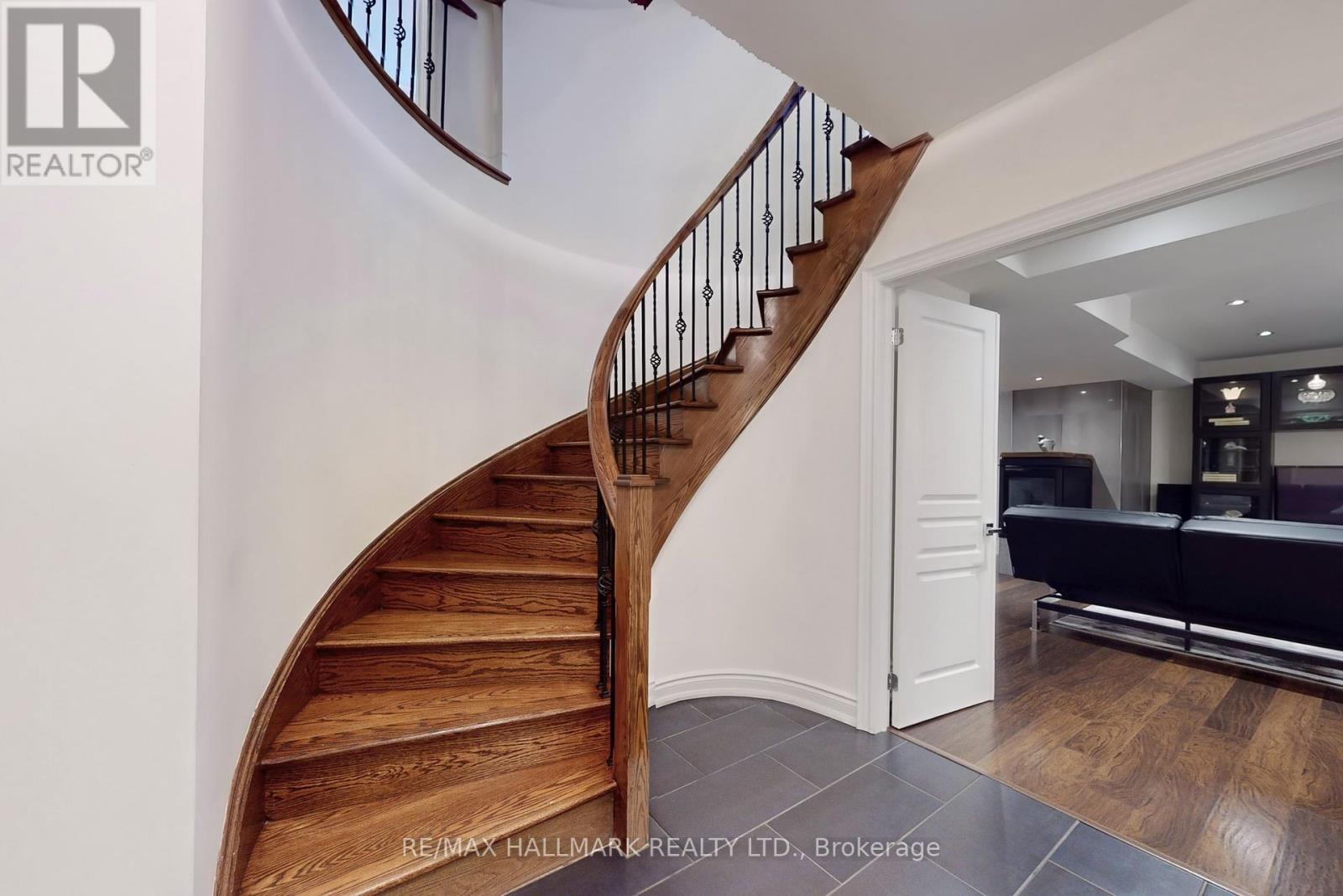 436 Paradelle Drive, Richmond Hill, Ontario  L4E 4R9 - Photo 36 - N12422130