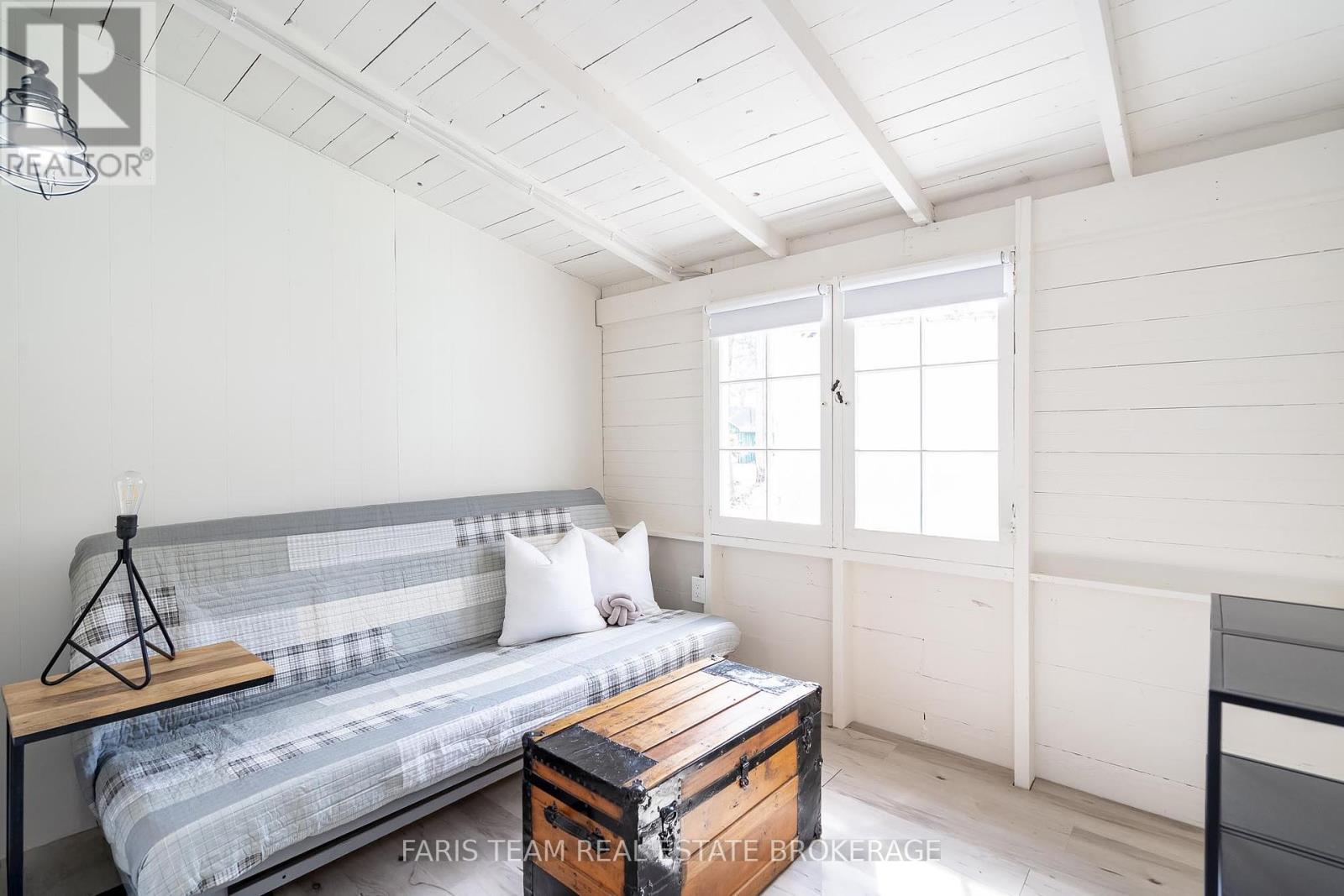 365 Robins Point Road, Tay, Ontario  L0K 2A0 - Photo 14 - S12422149