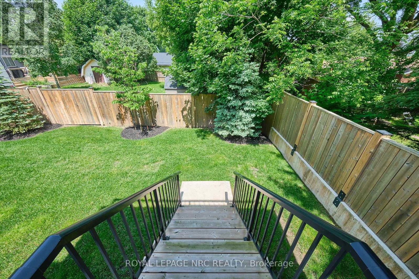 13 - 1465 Station Street, Pelham, Ontario  L0S 1E0 - Photo 4 - X12422164