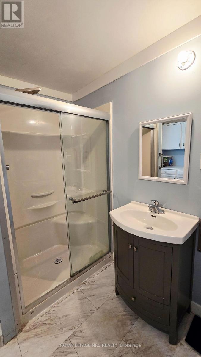 74 Delhi Street, Port Colborne, Ontario  L3K 3K8 - Photo 14 - X12422265