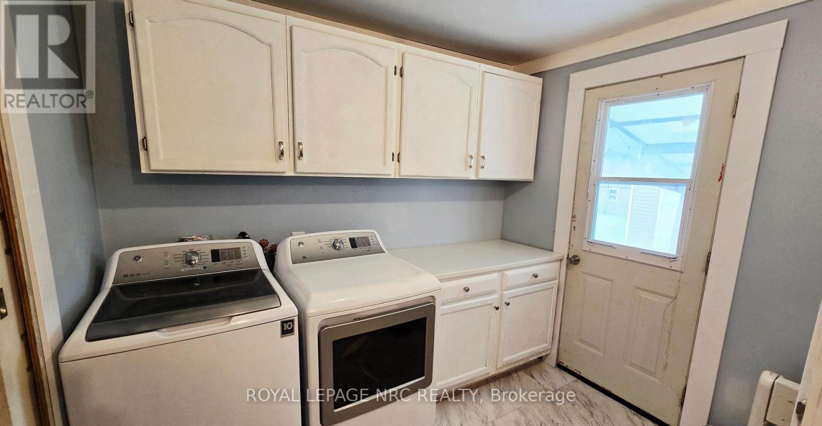 74 Delhi Street, Port Colborne, Ontario  L3K 3K8 - Photo 15 - X12422265