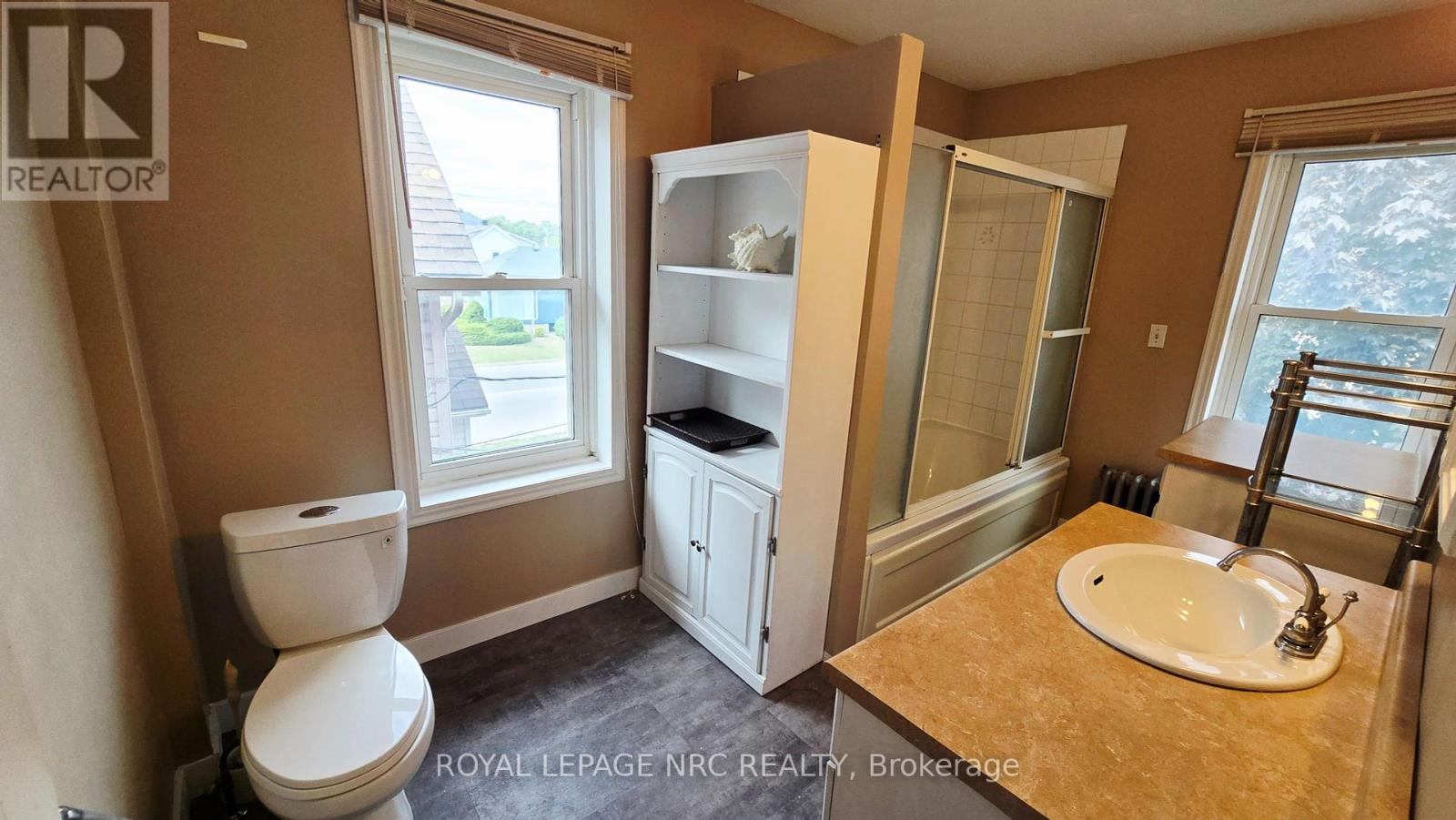 74 Delhi Street, Port Colborne, Ontario  L3K 3K8 - Photo 22 - X12422265