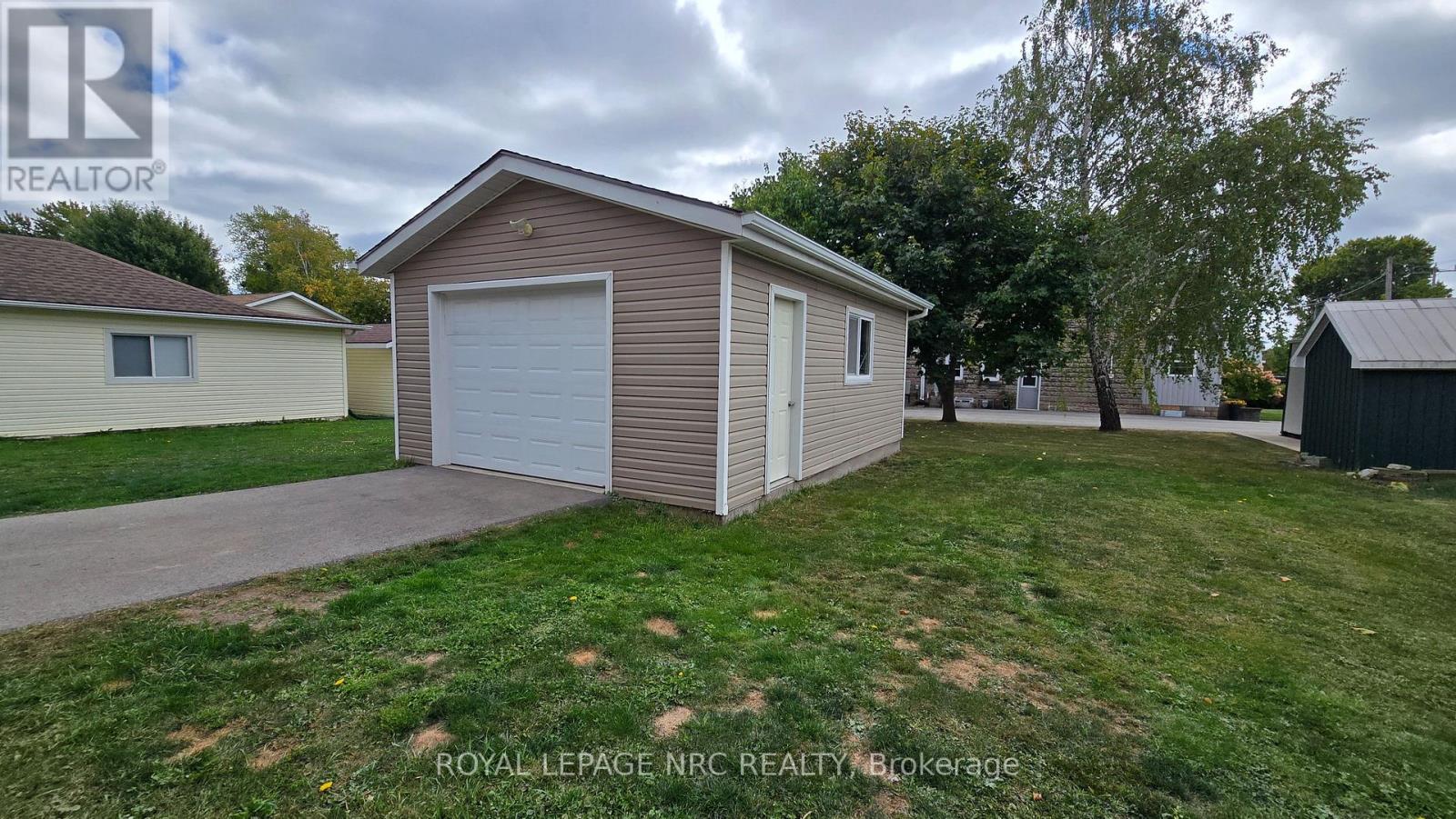 74 Delhi Street, Port Colborne, Ontario  L3K 3K8 - Photo 25 - X12422265