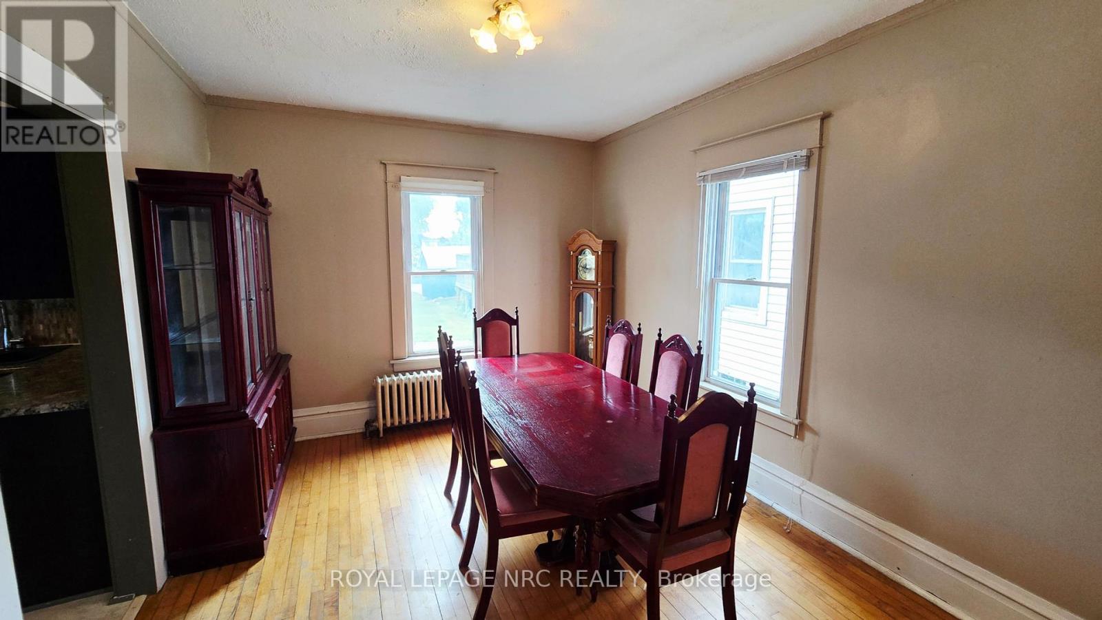 74 Delhi Street, Port Colborne, Ontario  L3K 3K8 - Photo 8 - X12422265