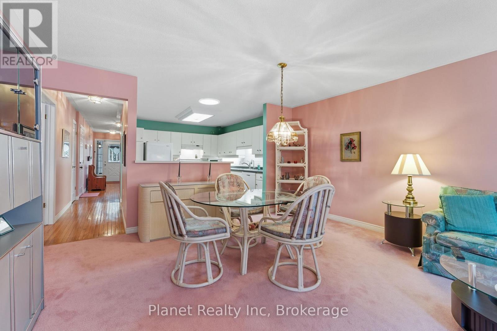 9 Village Green Drive, Guelph, Ontario  N1G 4X7 - Photo 13 - X12422241