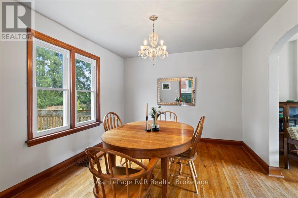 76 7th Street, Hanover, Ontario  N4N 1G4 - Photo 11 - X12422287
