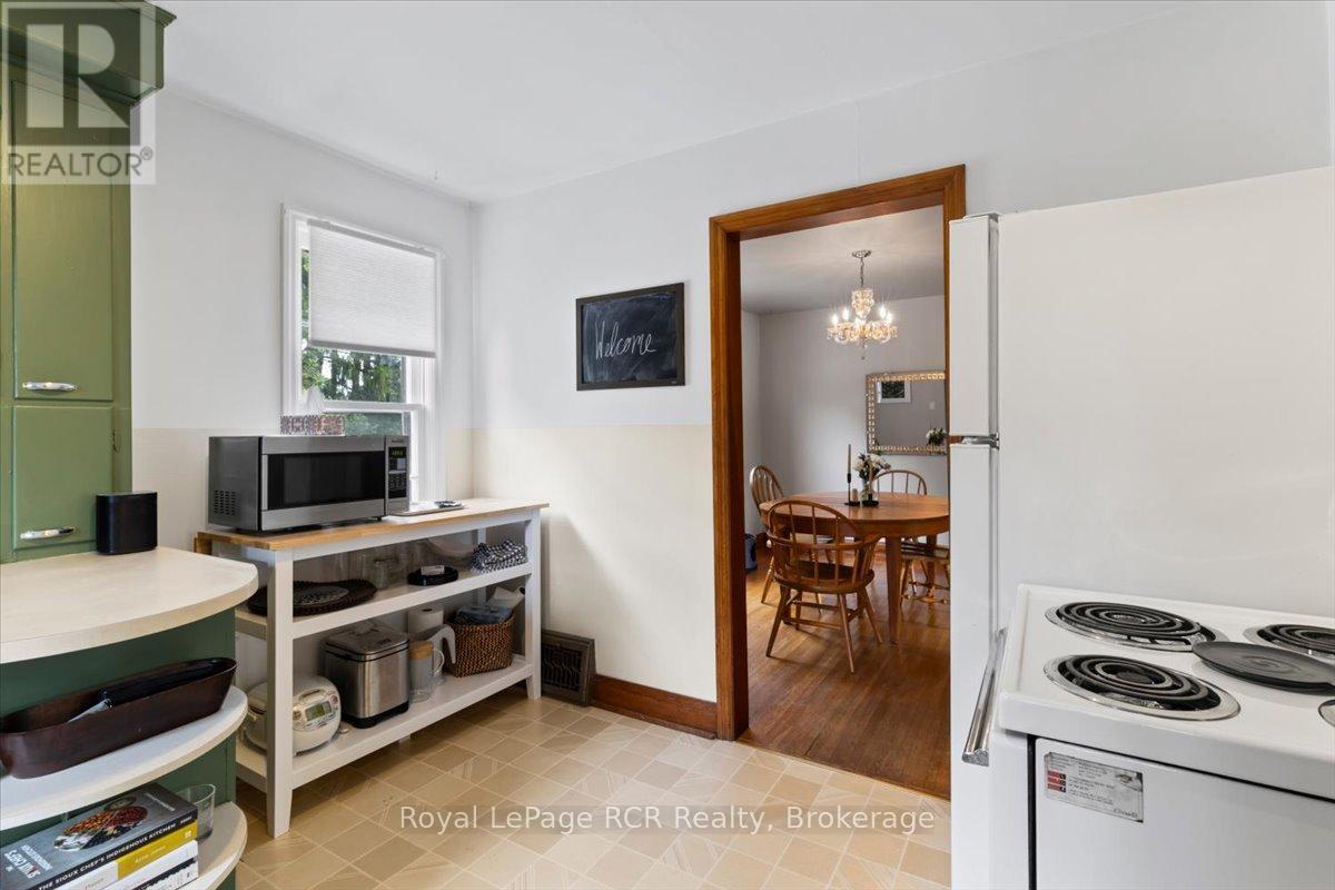 76 7th Street, Hanover, Ontario  N4N 1G4 - Photo 9 - X12422287