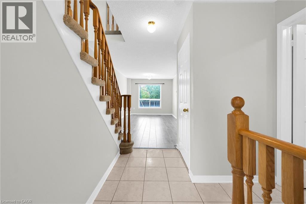 2494 Newcastle Crescent, Oakville, Ontario  L6M 4P3 - Photo 5 - 40772310