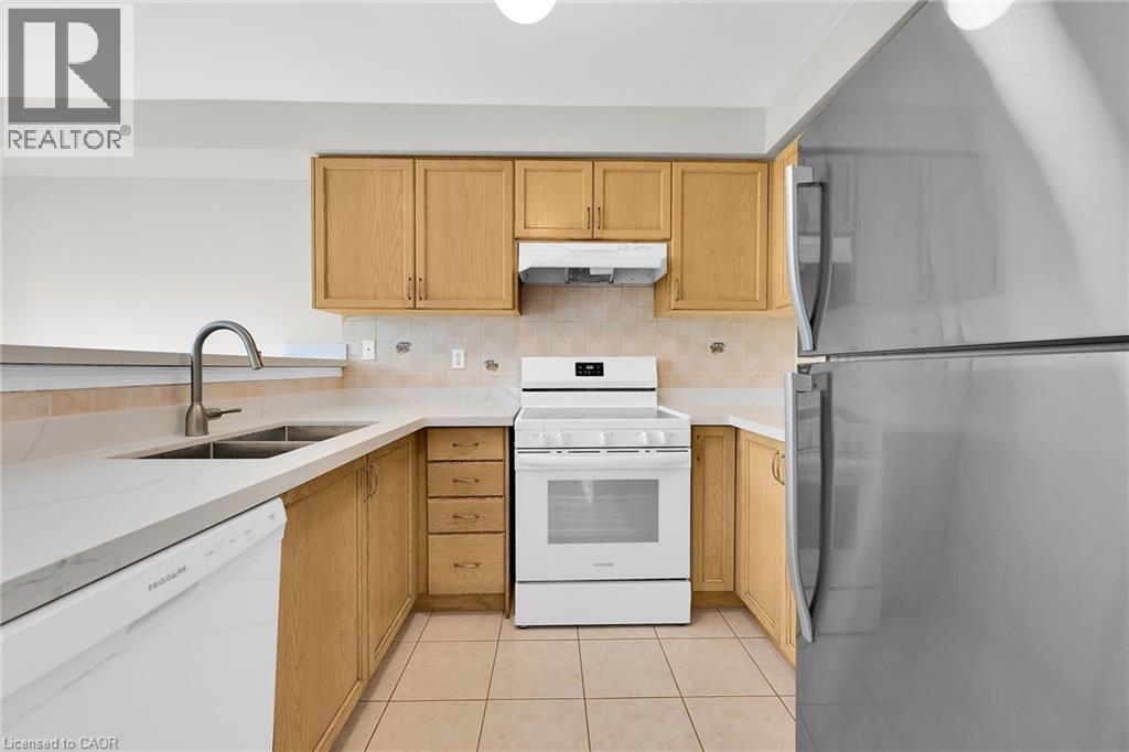 2494 Newcastle Crescent, Oakville, Ontario  L6M 4P3 - Photo 9 - 40772310