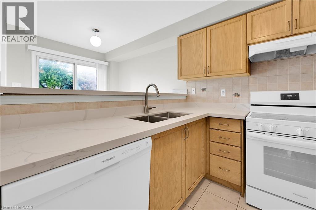 2494 Newcastle Crescent, Oakville, Ontario  L6M 4P3 - Photo 12 - 40772310