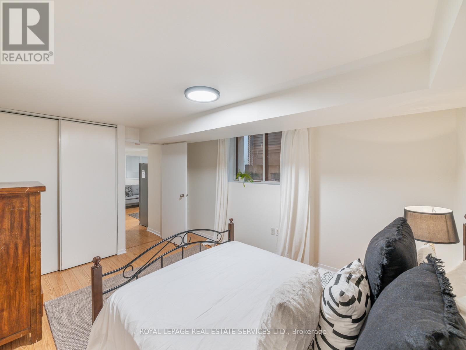 490 Windermere Avenue, Toronto (Runnymede-Bloor West Village), Ontario  M6S 3L6 - Photo 32 - W12422101