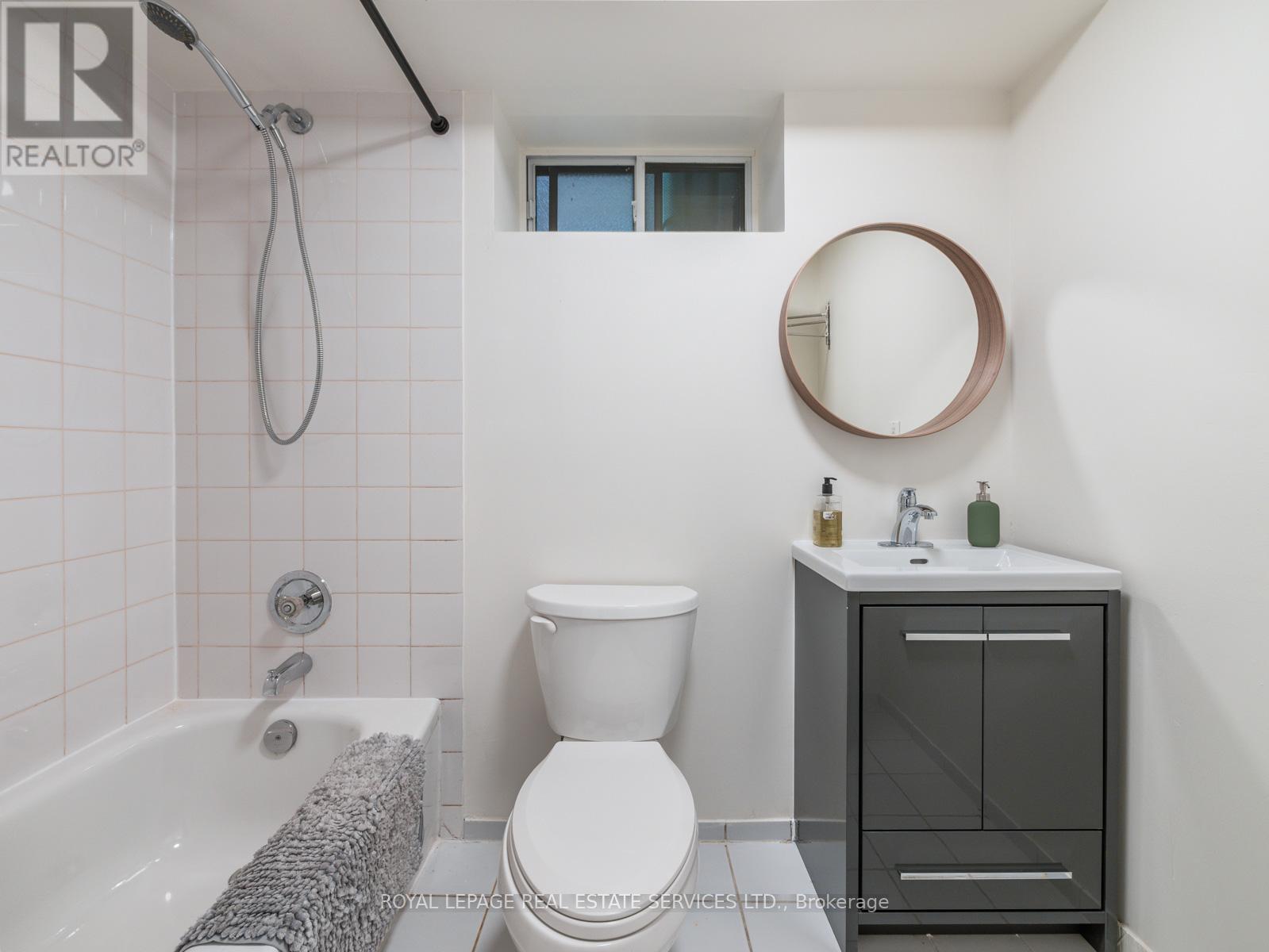 490 Windermere Avenue, Toronto (Runnymede-Bloor West Village), Ontario  M6S 3L6 - Photo 35 - W12422101