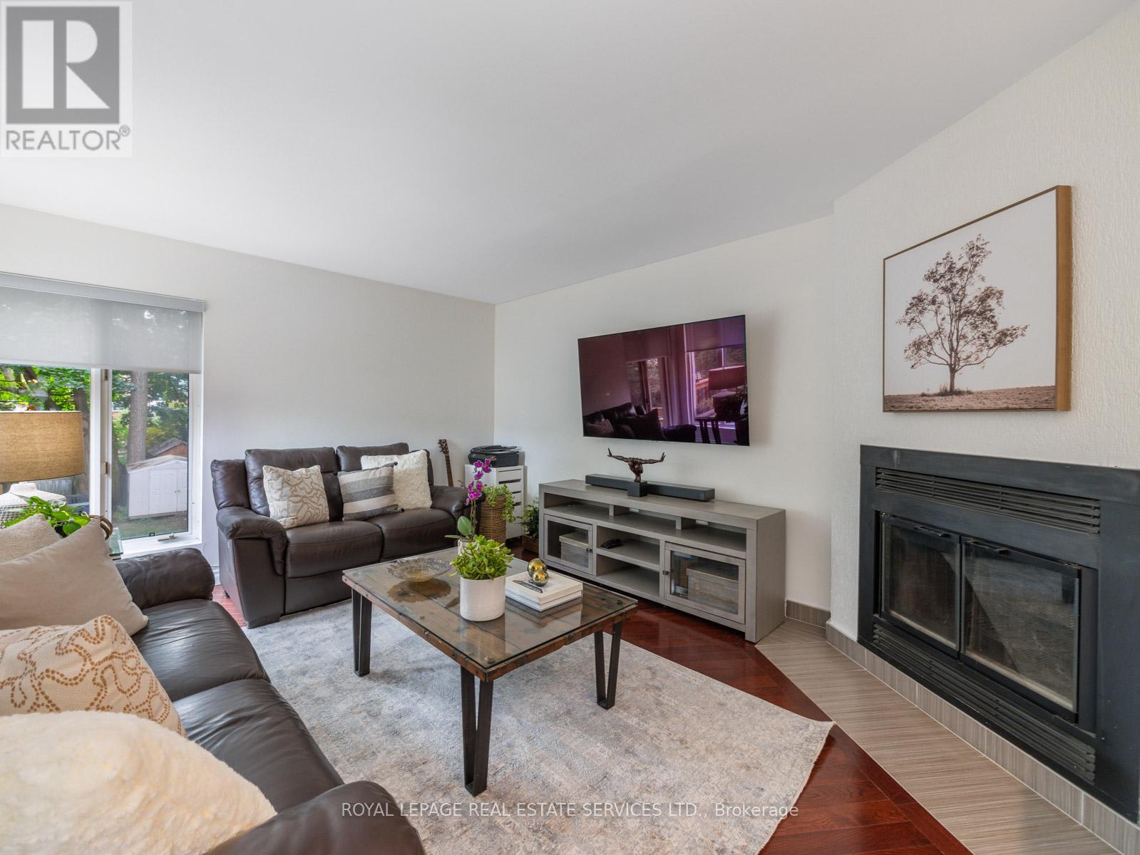 490 Windermere Avenue, Toronto (Runnymede-Bloor West Village), Ontario  M6S 3L6 - Photo 8 - W12422101