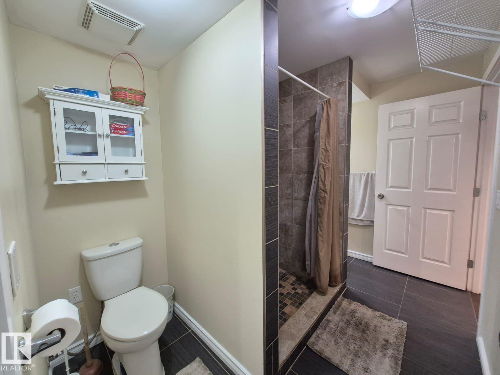8361 Shaske Cr Nw, Edmonton, Alberta  T6R 0B4 - Photo 31 - E4459095
