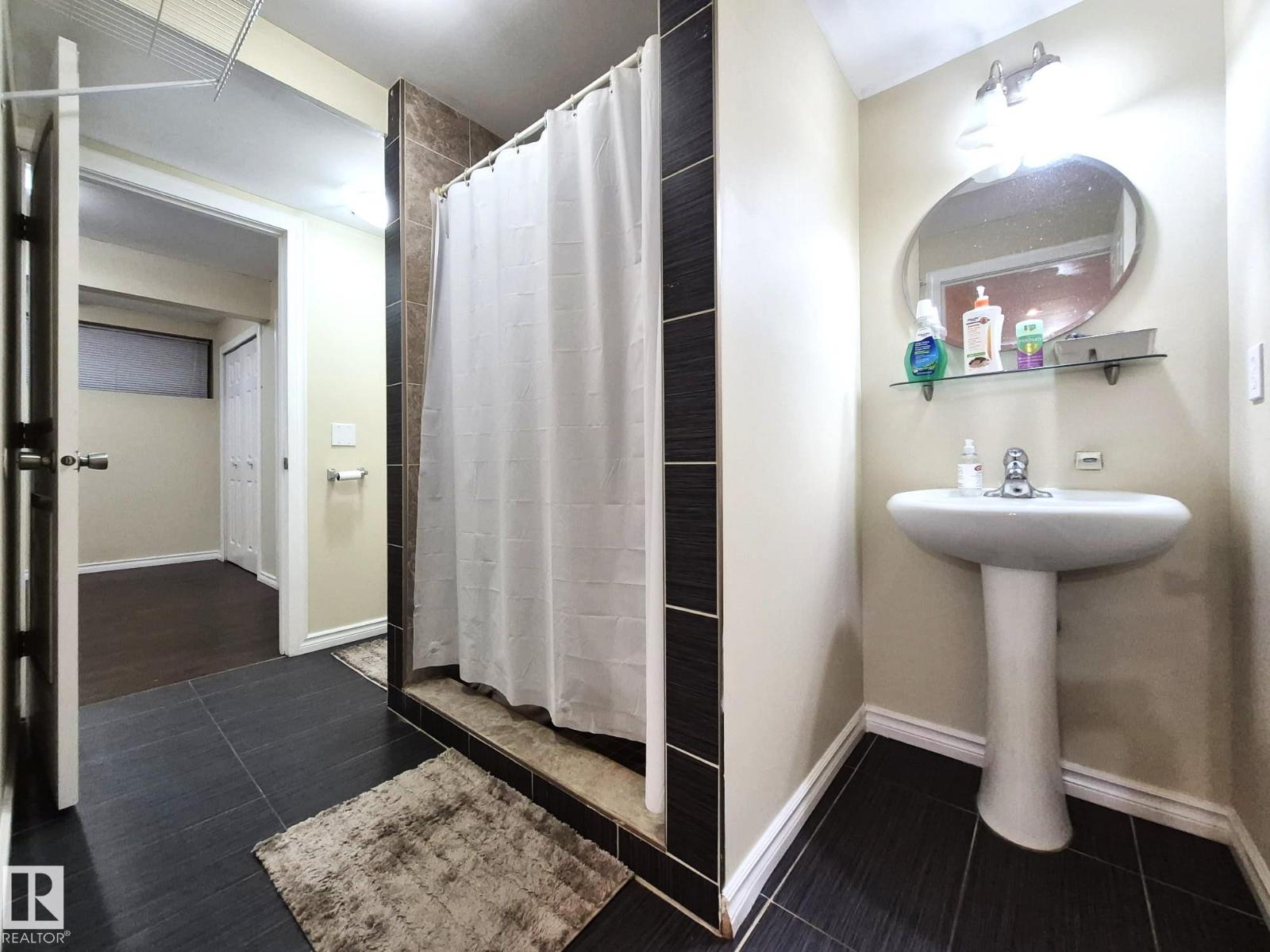 8361 Shaske Cr Nw, Edmonton, Alberta  T6R 0B4 - Photo 48 - E4459095