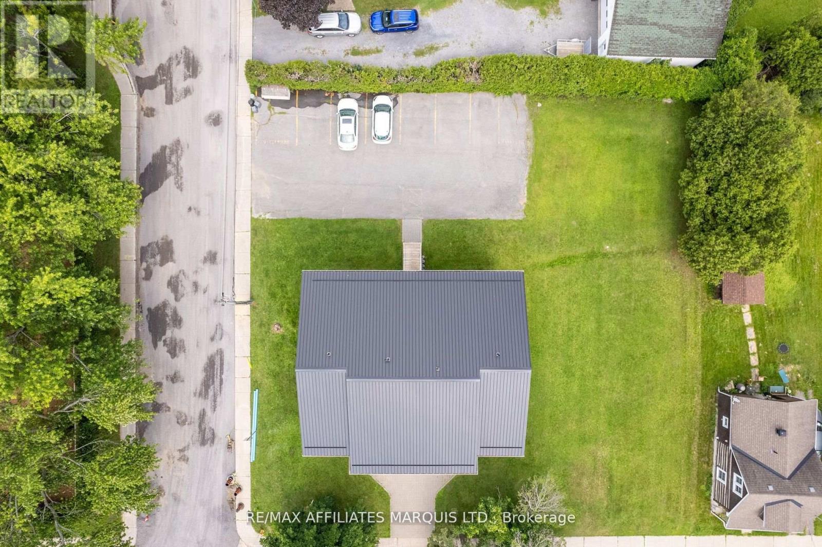 35 Lochiel Street E, North Glengarry, Ontario  K0C 1A0 - Photo 10 - X12422217