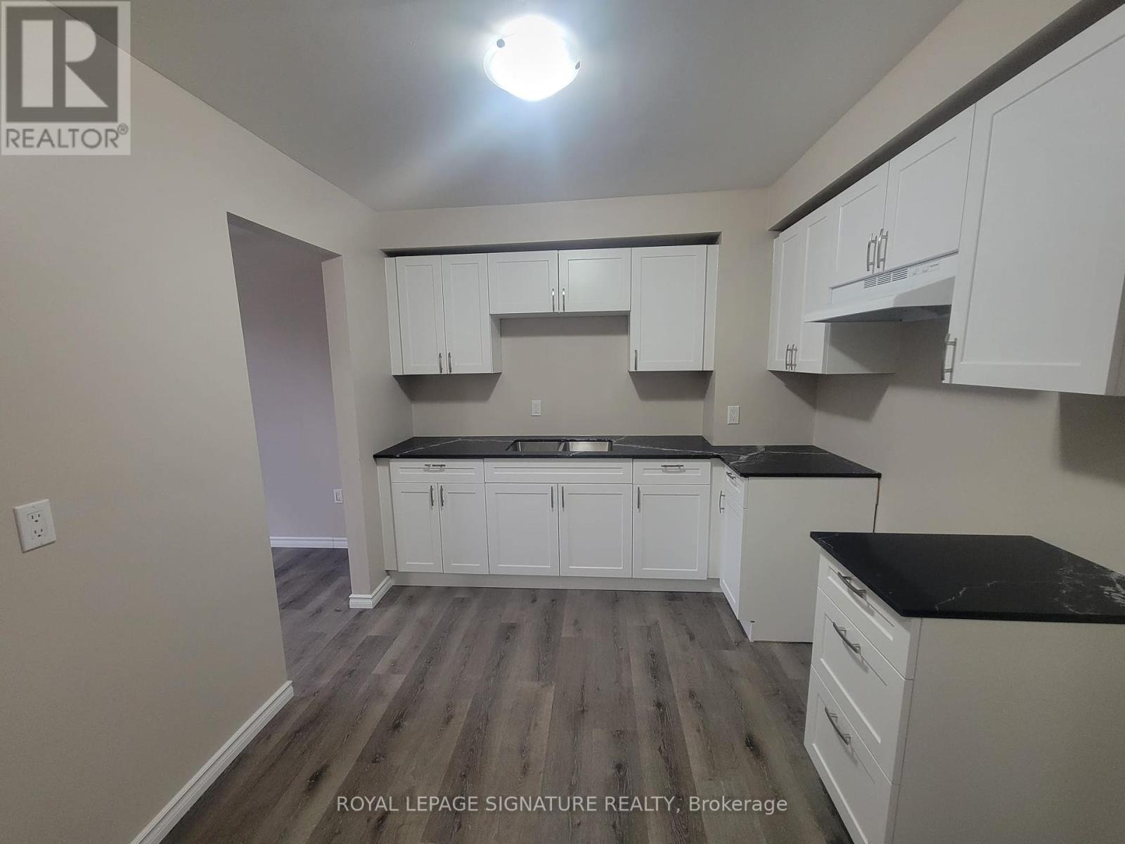 174 - 195 Denistoun Street, Welland, Ontario  L3C 5G2 - Photo 2 - X12422113