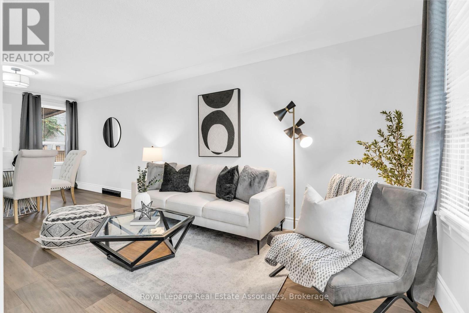 10 Gordon Street, Hamilton, Ontario  L8L 3H2 - Photo 6 - X12422153