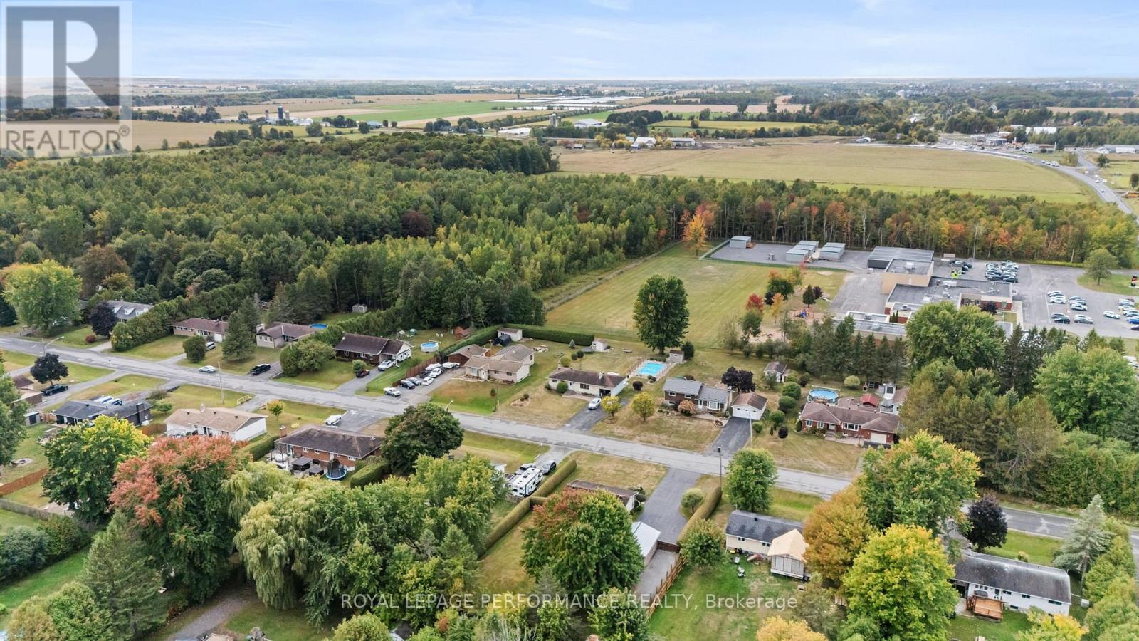 122 Maple Grove Street, Russell, Ontario  K0A 1W0 - Photo 47 - X12421629