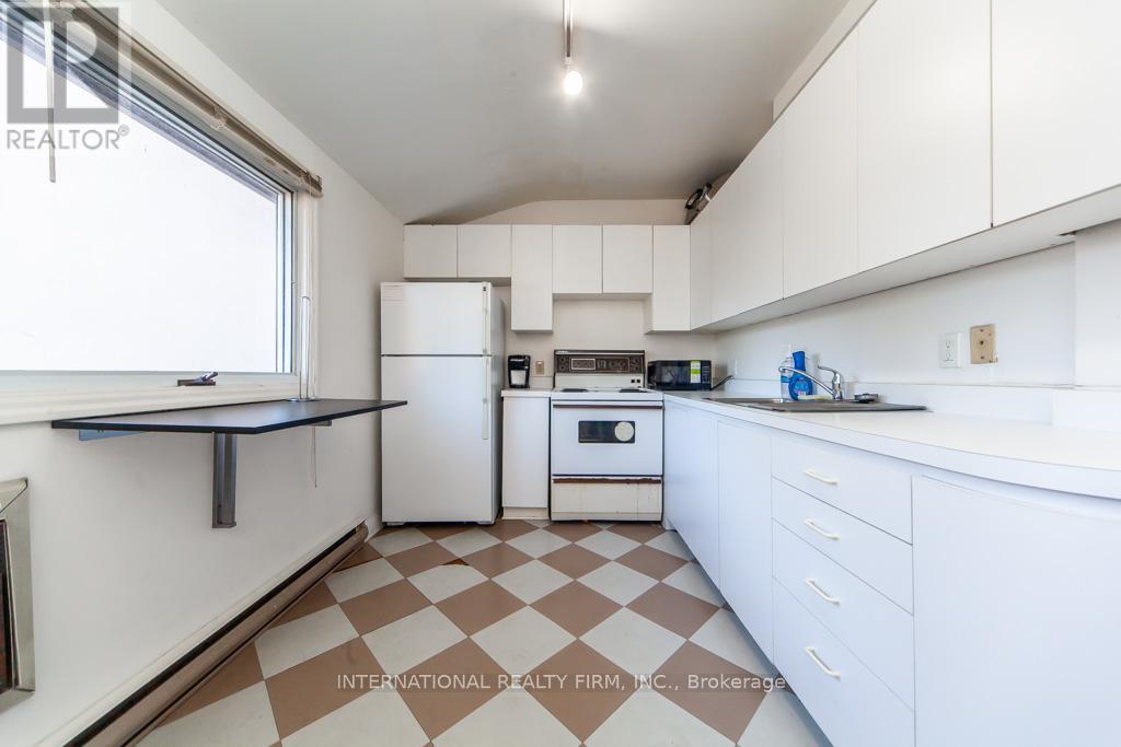 19 Alvin Avenue, Toronto, Ontario  M4T 2A7 - Photo 16 - C12422199