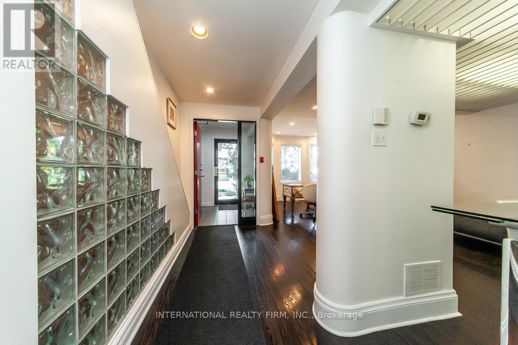 19 Alvin Avenue, Toronto, Ontario  M4T 2A7 - Photo 5 - C12422199