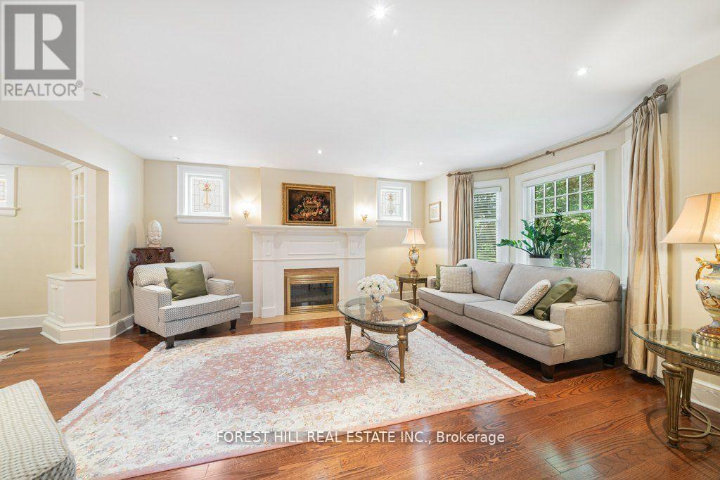 82 Brooke Avenue, Toronto, Ontario  M5M 2J9 - Photo 7 - C12422286