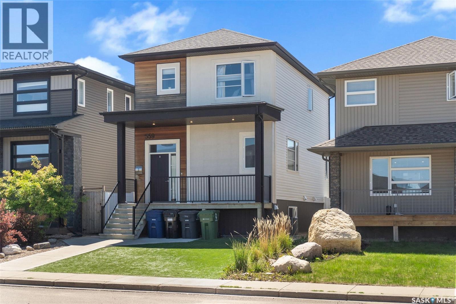 559 Kloppenburg Crescent, Saskatoon, Saskatchewan  S7S 1N1 - Photo 1 - SK019161