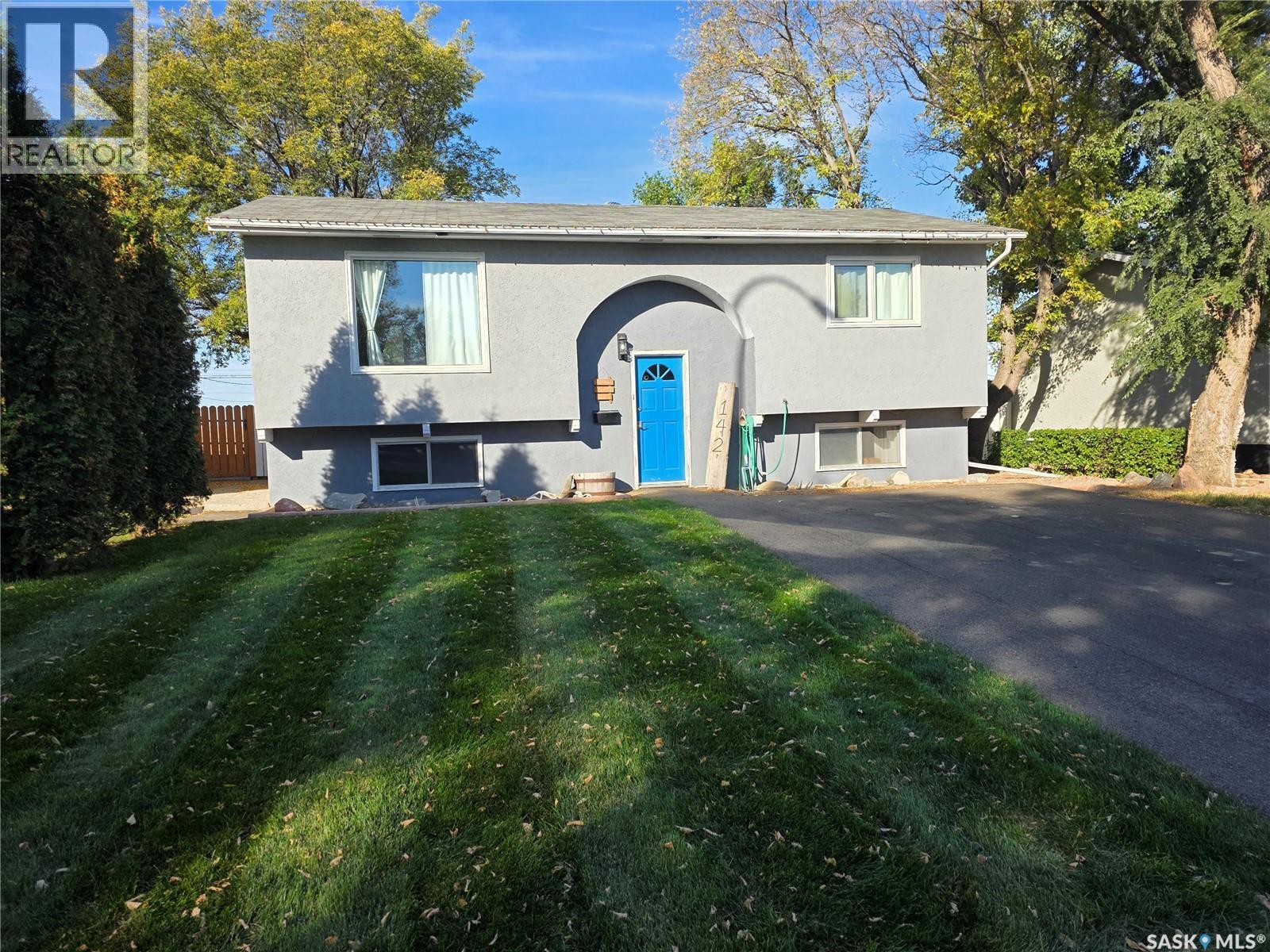 142 1st AVENUE SW, Swift Current, Saskatchewan