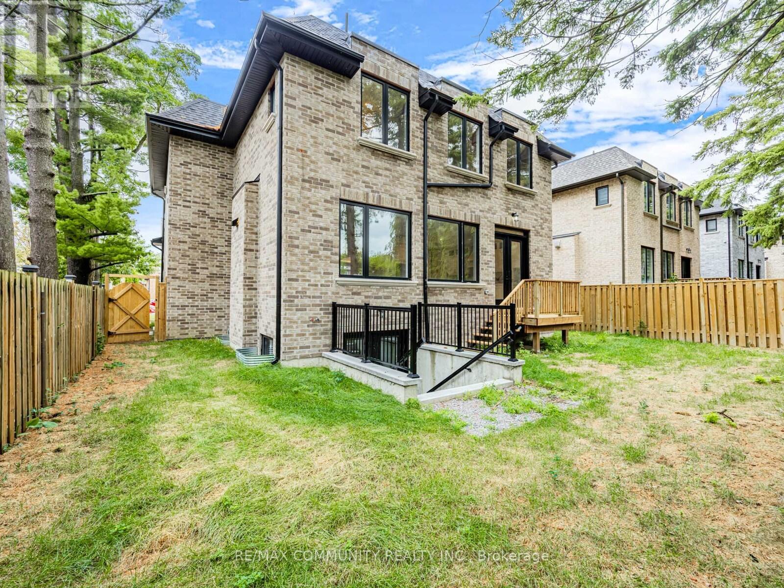 37 Sugarbush Square, Toronto, Ontario  M1C 3M6 - Photo 35 - E12422216