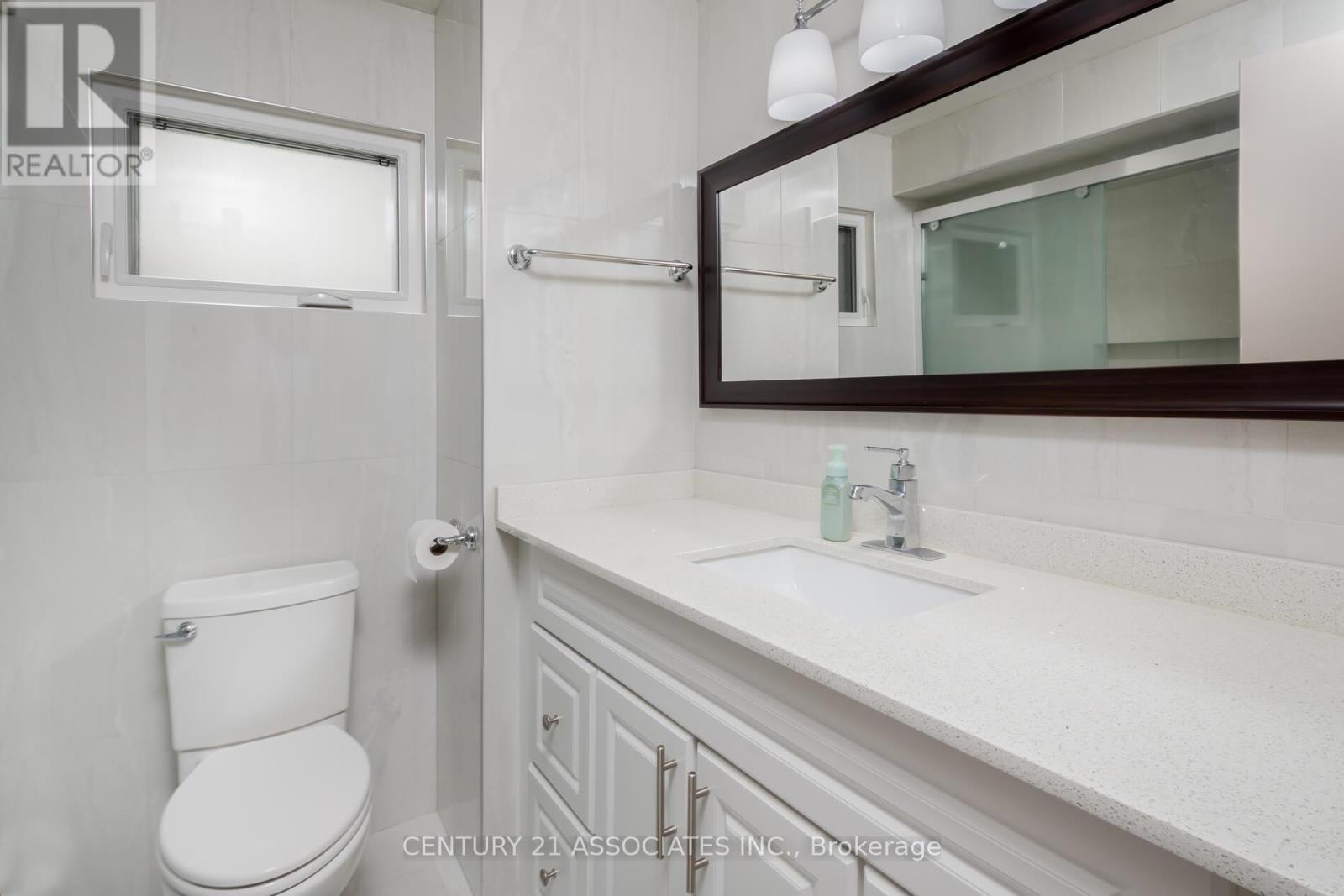 3158 Harris Crescent, Mississauga, Ontario  L5N 4Y5 - Photo 20 - W12421932