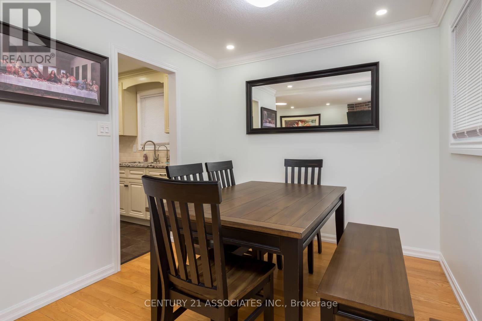 3158 Harris Crescent, Mississauga, Ontario  L5N 4Y5 - Photo 10 - W12421932