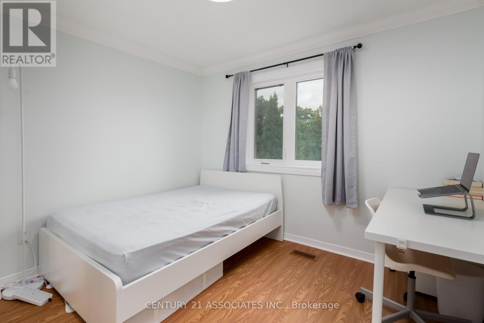 3158 Harris Crescent, Mississauga, Ontario  L5N 4Y5 - Photo 21 - W12421932