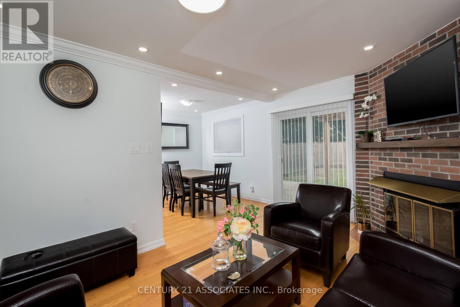 3158 Harris Crescent, Mississauga, Ontario  L5N 4Y5 - Photo 9 - W12421932
