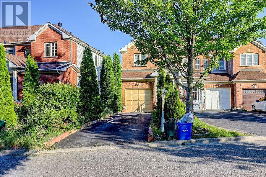 29 Billingsley Crescent, Markham, Ontario  L3S 4P2 - Photo 3 - N12422181