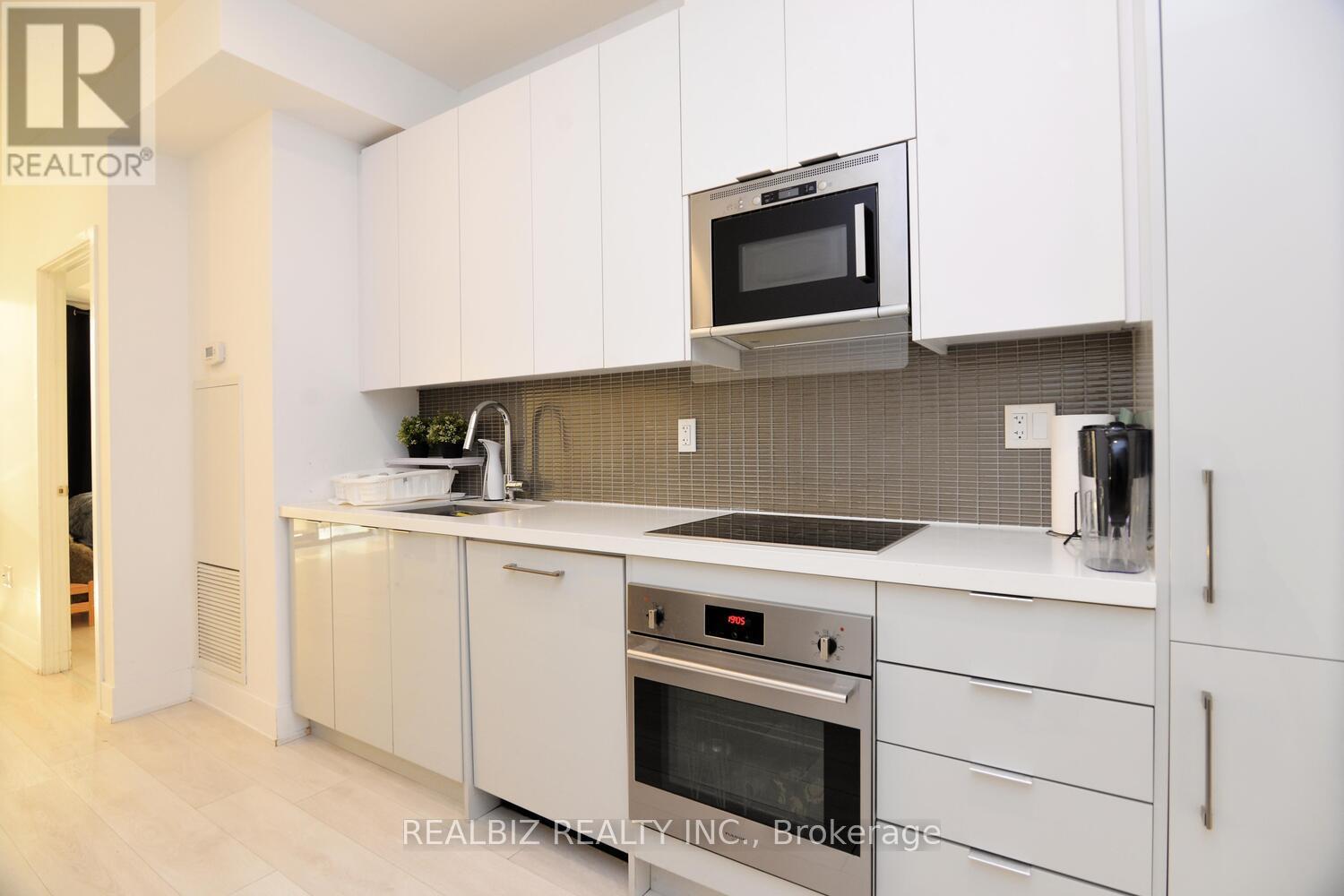 1605 - 2908 Highway 7 Road, Vaughan, Ontario  L4K 0K5 - Photo 18 - N12422194