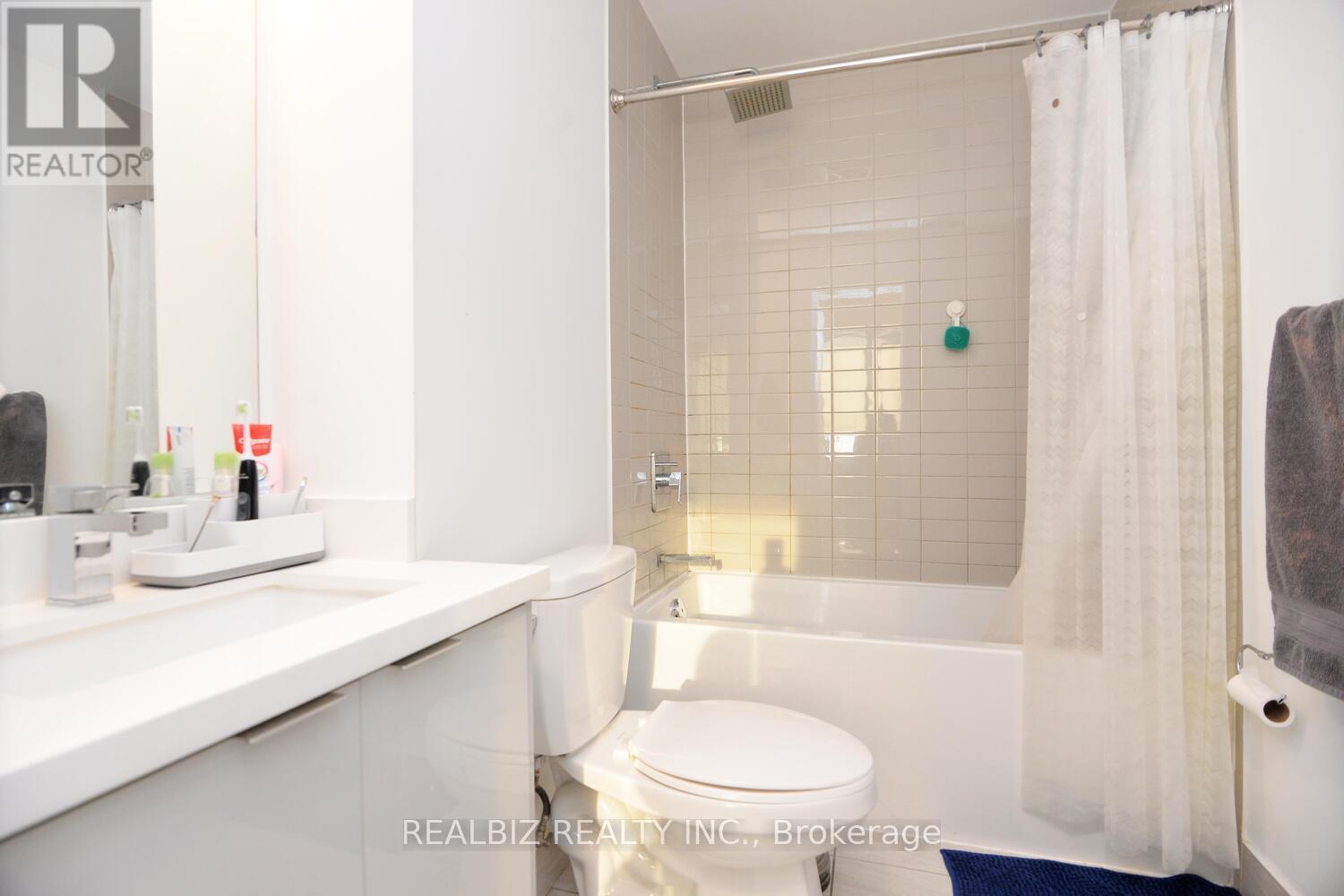 1605 - 2908 Highway 7 Road, Vaughan, Ontario  L4K 0K5 - Photo 30 - N12422194