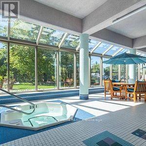 #803 - 610 Bullock Drive, Markham, Ontario  L3R 0G1 - Photo 9 - N12422232
