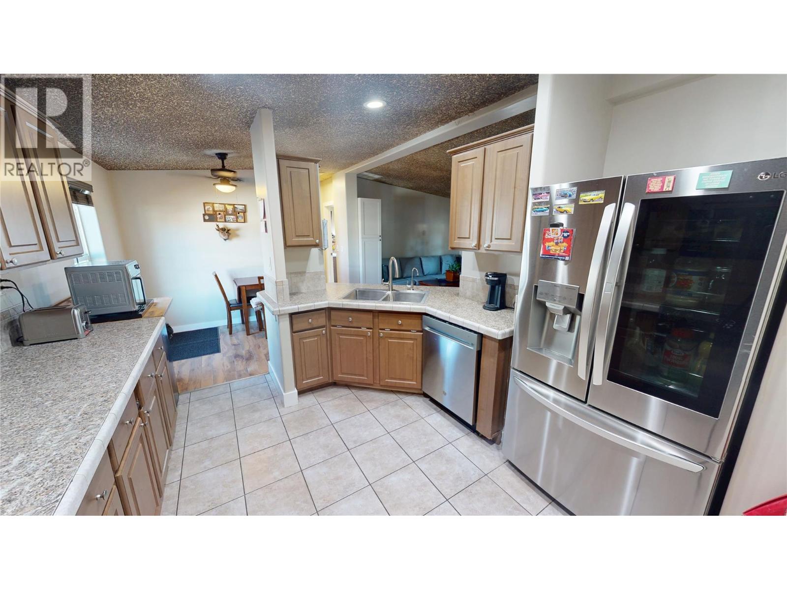 500 17th Avenue N Unit# 10, Cranbrook, British Columbia  V1C 3X4 - Photo 3 - 10363839