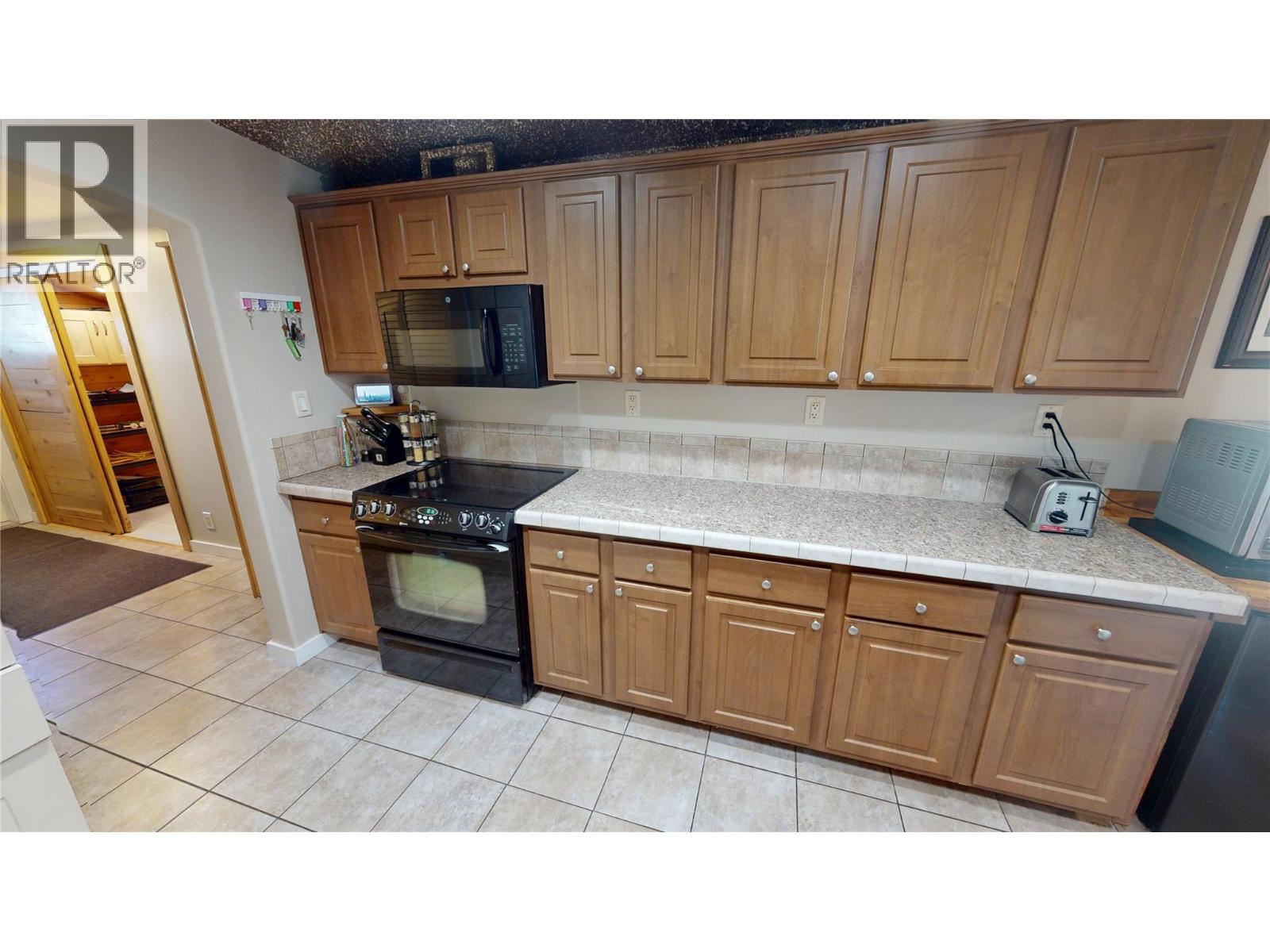 500 17th Avenue N Unit# 10, Cranbrook, British Columbia  V1C 3X4 - Photo 4 - 10363839