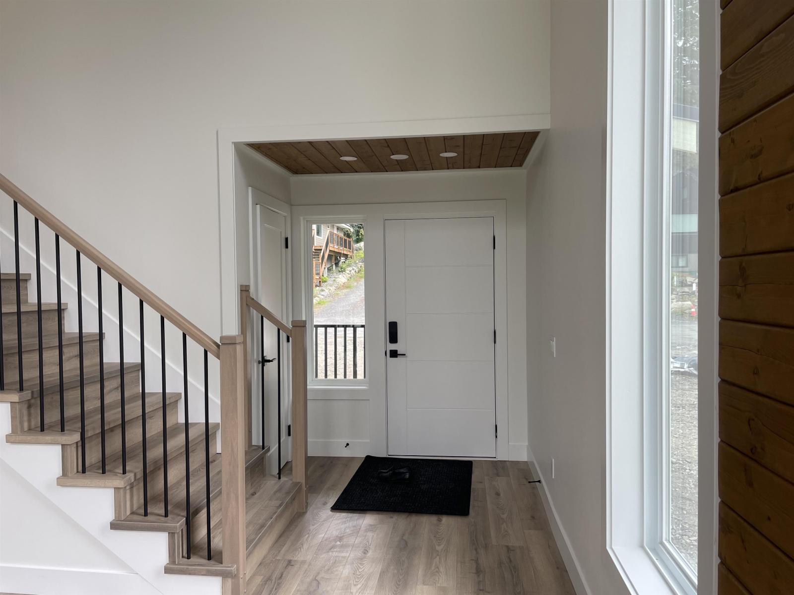 71423 Grove Boulevard, Sunshine Valley, Sunshine Valley, British Columbia  V0X 1L5 - Photo 5 - R3051276