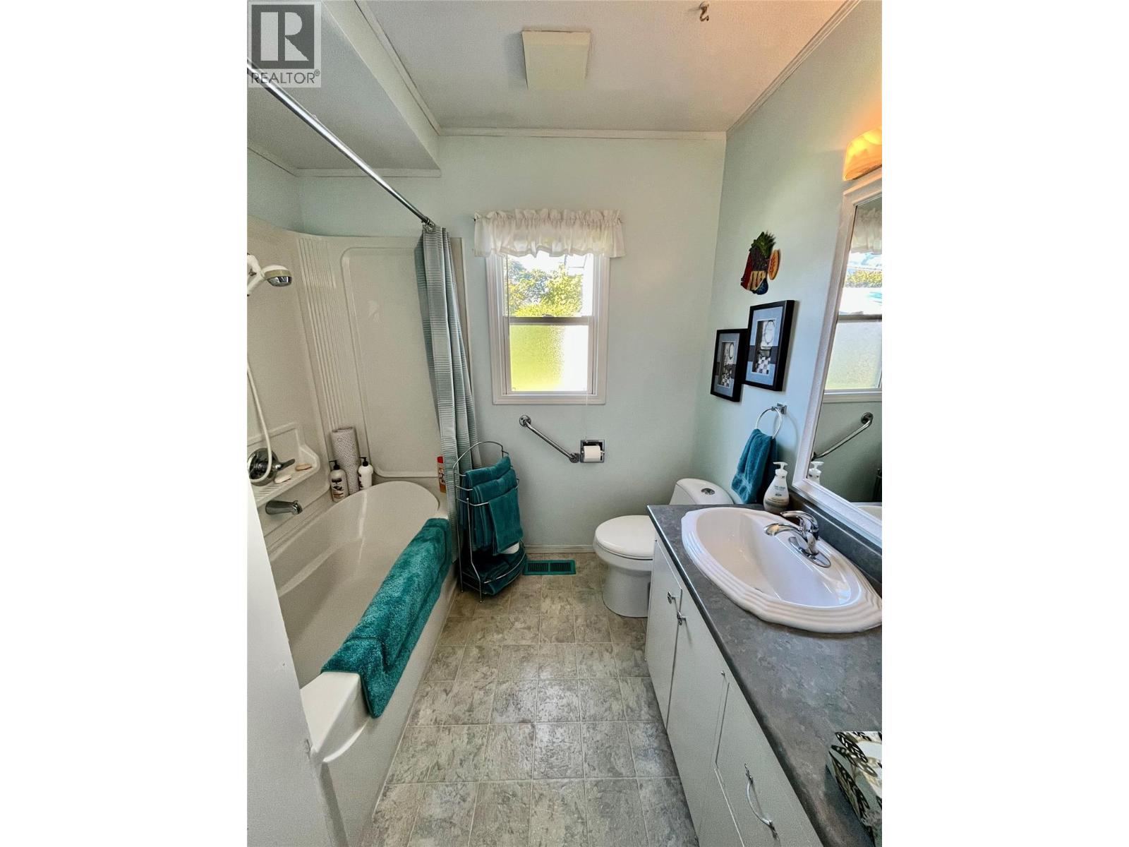 120 4th Avenue Nw, Nakusp, British Columbia  V0G 1R0 - Photo 14 - 10363796