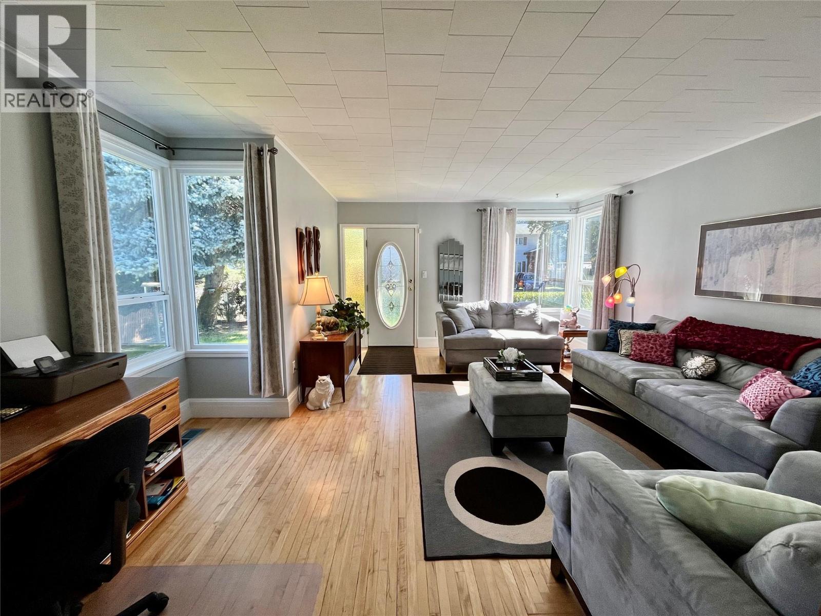 120 4th Avenue Nw, Nakusp, British Columbia  V0G 1R0 - Photo 2 - 10363796