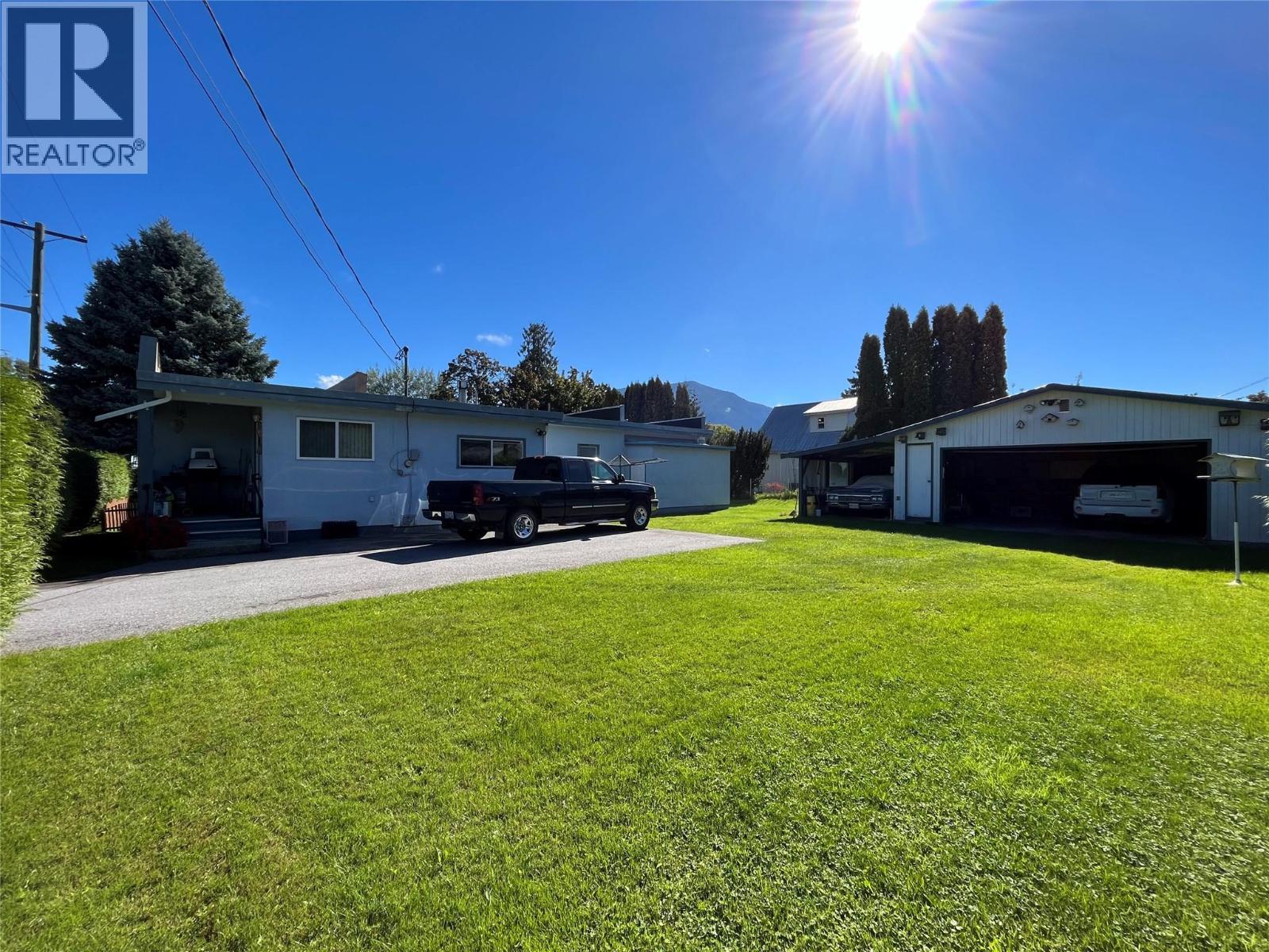 120 4th Avenue Nw, Nakusp, British Columbia  V0G 1R0 - Photo 5 - 10363796