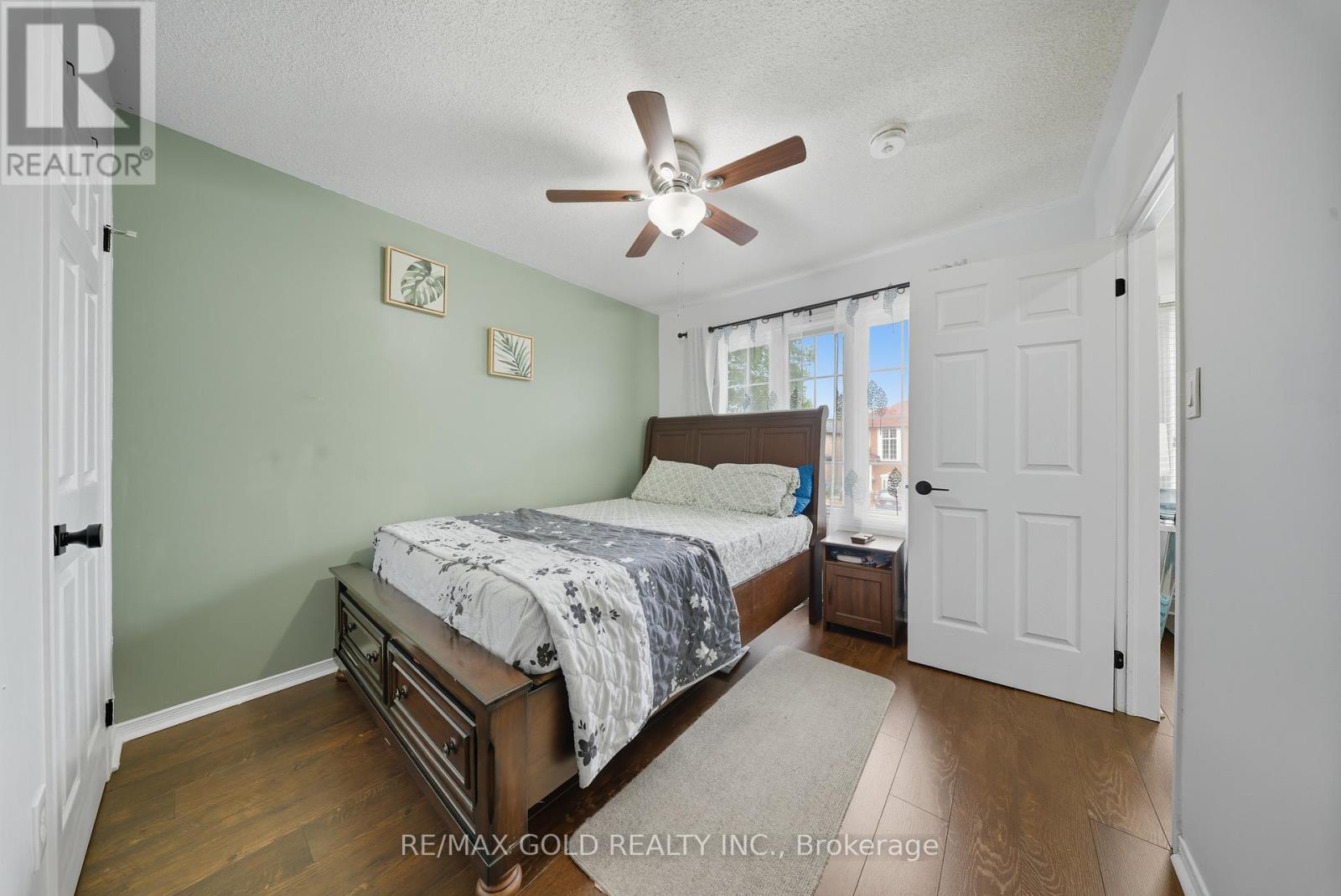 11 Flatlands Way, Brampton, Ontario  L6R 2B5 - Photo 14 - W12421393